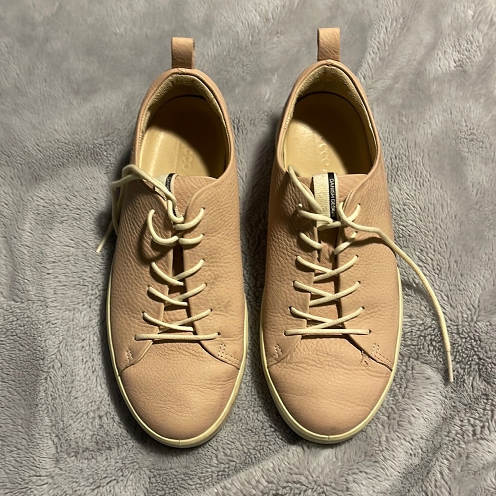 Blush leather, worn twice